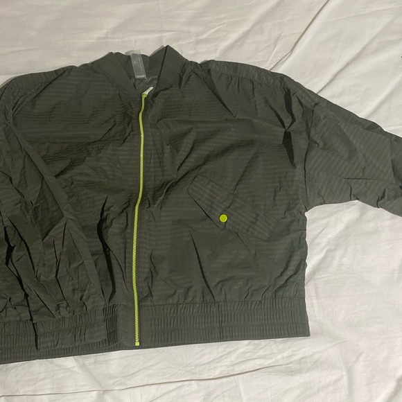 Zuda  fortitude wind breaker bomber jacket - Picture 2 of 8
